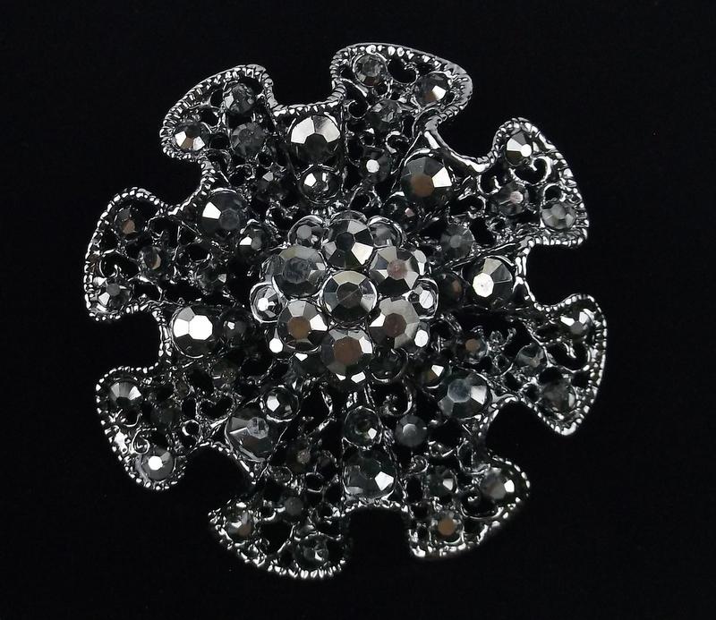 Big Mint Enameled Rhinestone Brooch (1 of 3)
