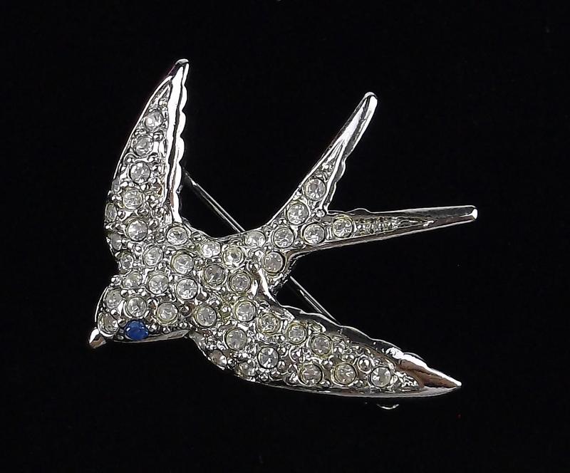 Mint Smithsonian Rhinestone Swallow Bird Brooch (1 of 2)