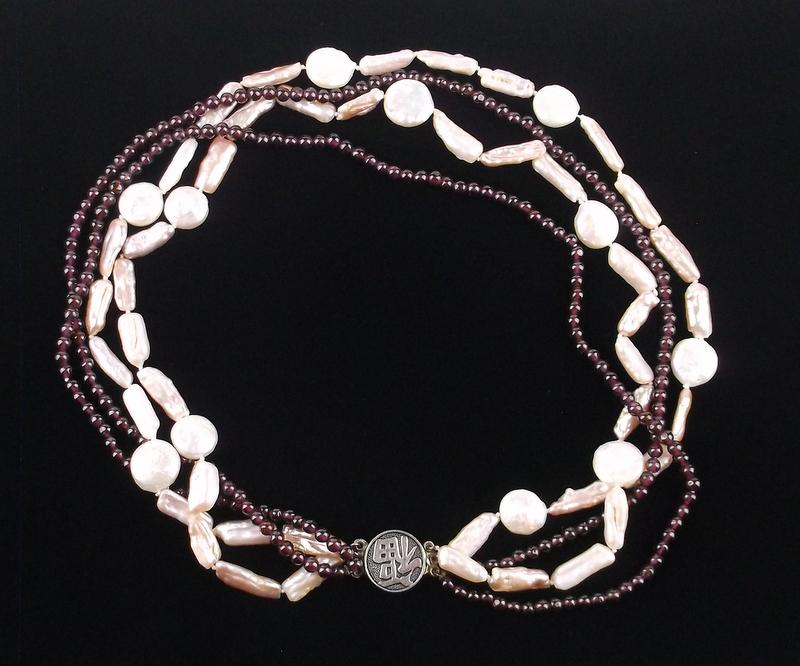 Mint Sterling Silver Garnet MOP Necklace 18" (1 of 4)