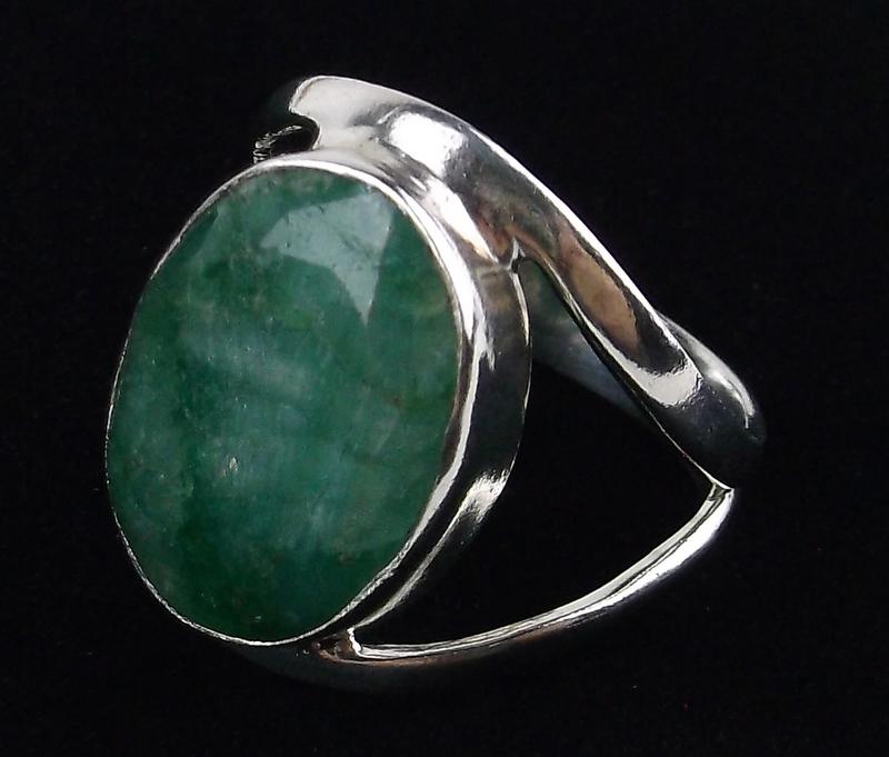 New Sterling Silver 10ct Emerald Ring Size 7.5 (1 of 3)