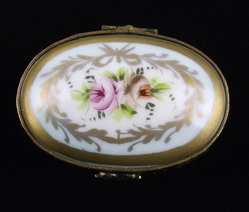 Stunning Vintage Limoges Porcelain Trinket Box (1 of 5)