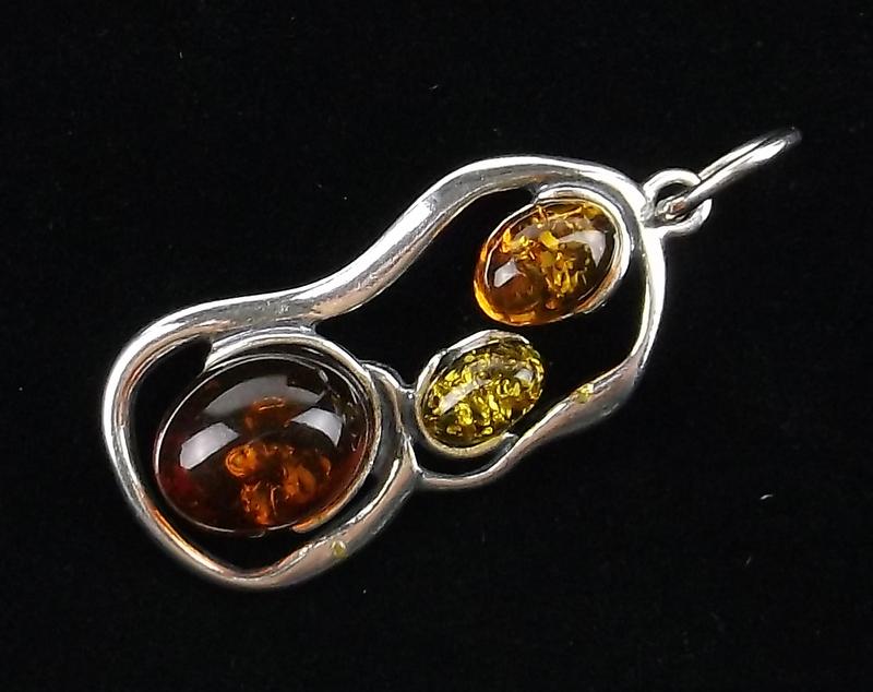 Mint Sterling Silver Genuine Amber Pendant (1 of 2)