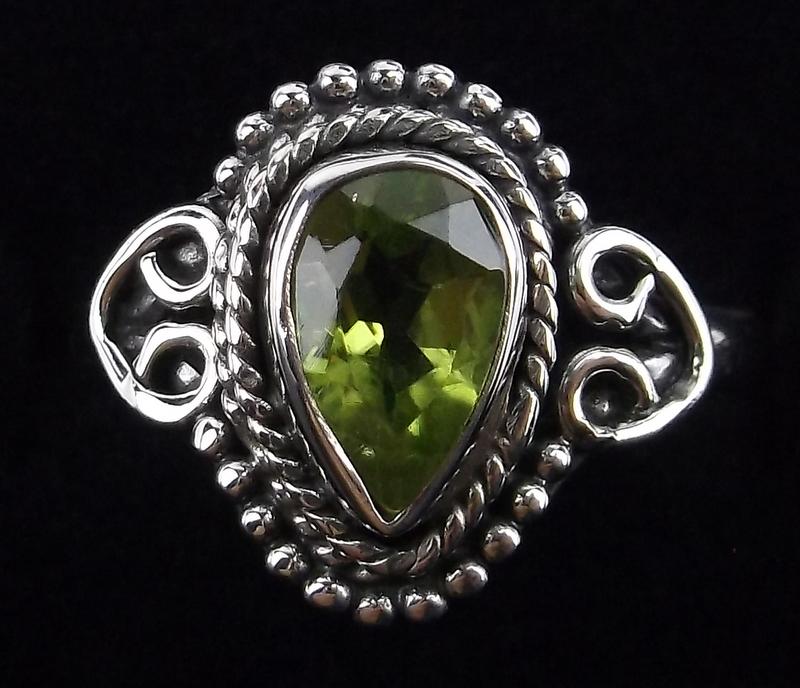 New Bali Sterling Silver Peridot Ring Size 5.5 (1 of 2)