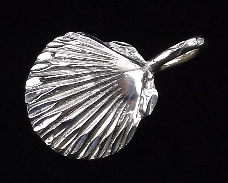 Mint Vintage Sterling Silver Seashell Pendant: Guaranteed Solid 925 Sterling Silver, in Excellent Condition