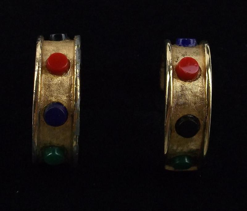 Vintage Kramer NY Gemmy Clip Earrings: .