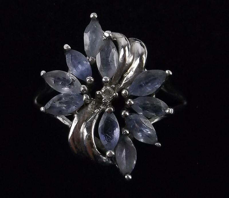 Stunning Vintage Sterling Silver Amethyst Ring 8 (1 of 2)