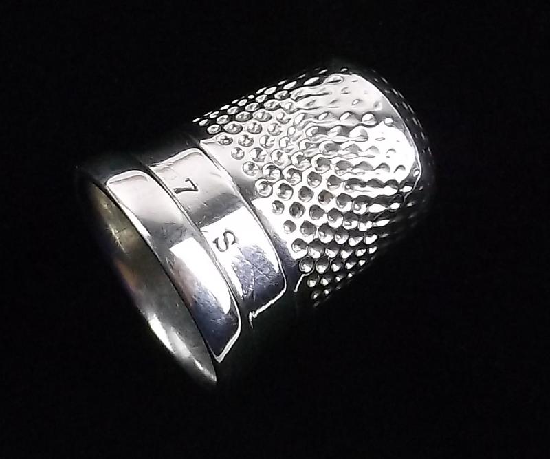 Stunning Vintage Sterling Silver Sewing Thimble (1 of 3)