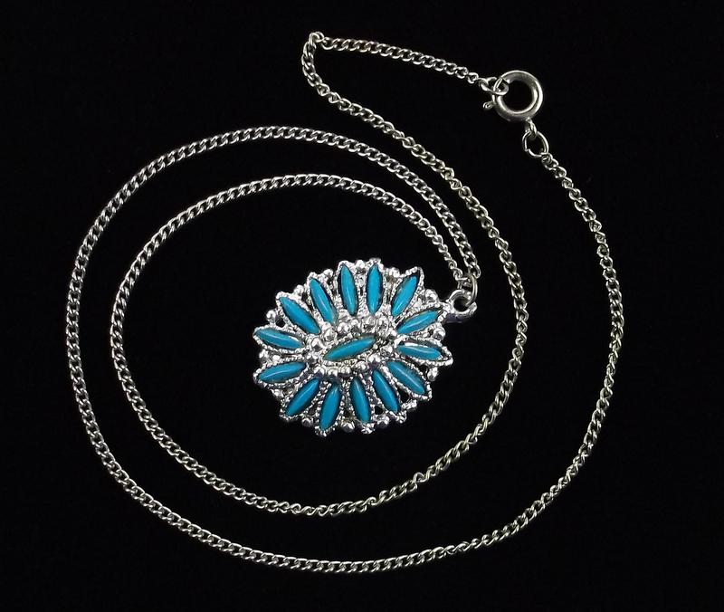 Mint Vintage 1970s Southwestern Necklace 18" (1 of 2)