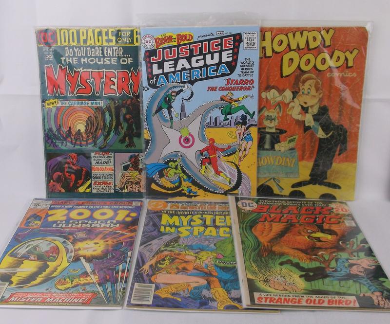 Nice Vintage DC Marvel Comic Book Lot Justice League (1 of 5)