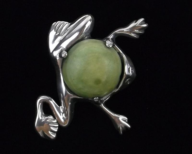 Mint Vintage 1960s Taxco Sterling Frog Brooch Gaspeite (1 of 3)