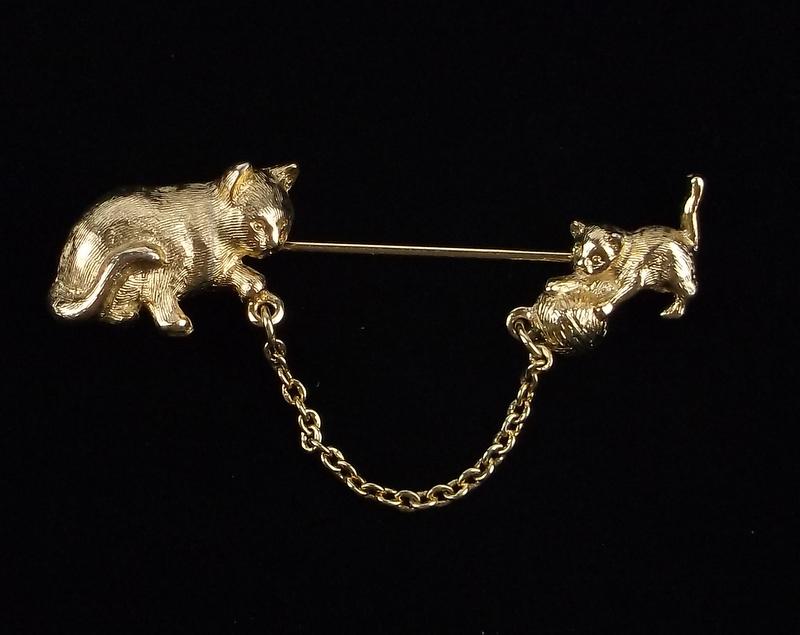 Mint Vintage Double Cat Pin Brooch (1 of 1)