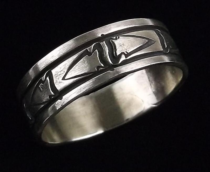 Navajo Rick Enriquez Sterling Silver Arrow Ring 11 (1 of 3)
