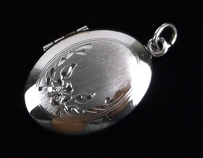 Mint Vintage 1970s Anson Sterling Silver Locket Pendant: Guaranteed Solid 925 Sterling Silver, in Excellent Condition