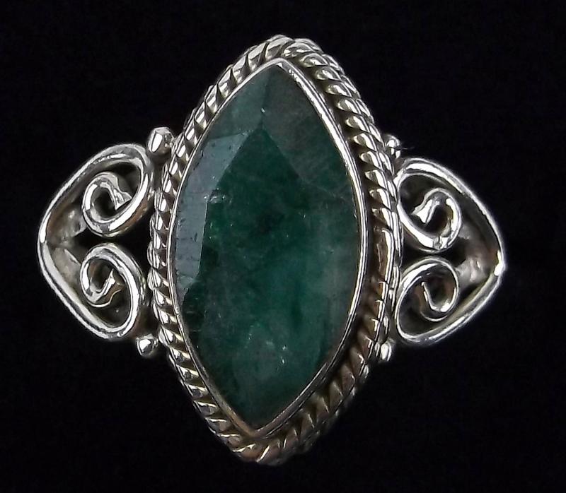 New Bali Sterling Silver 2ct Emerald Ring Size 5.5 (1 of 2)