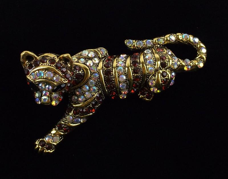 Big Mint Enameled Rhinestone Leopard Brooch (1 of 2)