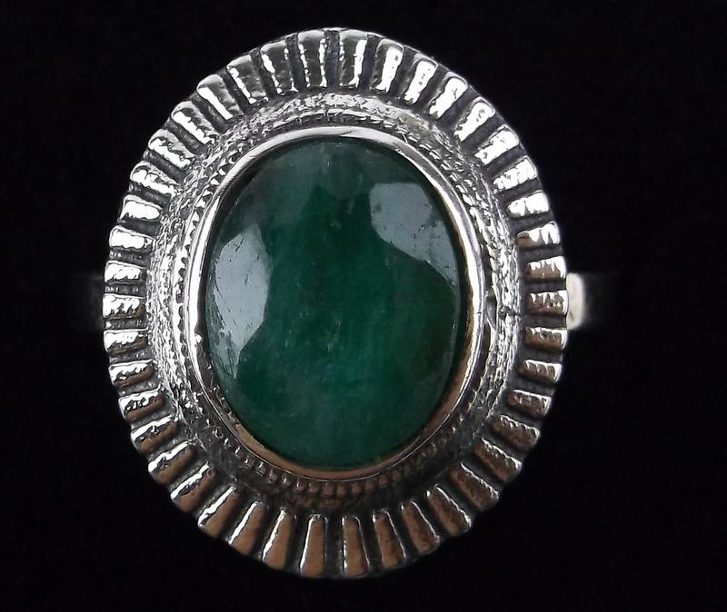 New Bali Sterling Silver 2ct Emerald Ring Size 8 (1 of 2)