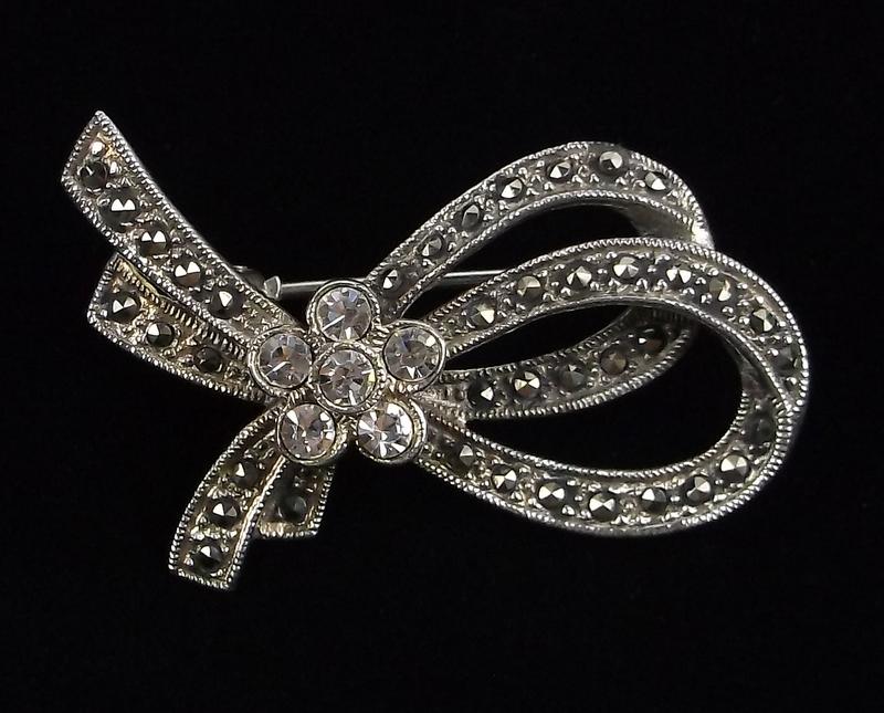Mint Vintage Sterling Silver Marcasite Brooch (1 of 3)