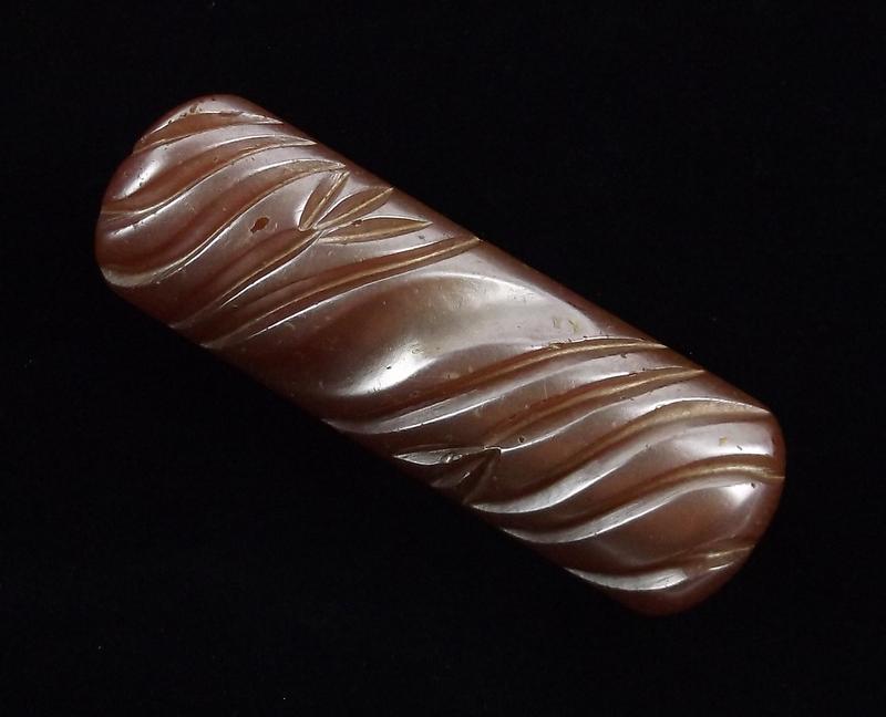 Stunning Vintage 1940s Bakelite Brooch: excellent condition