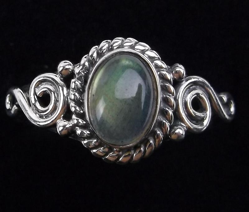 New Bali Sterling Silver labradorite Ring Size 6: Solid Sterling Silver Guaranteed, in Brand New Never Worn Condition.
