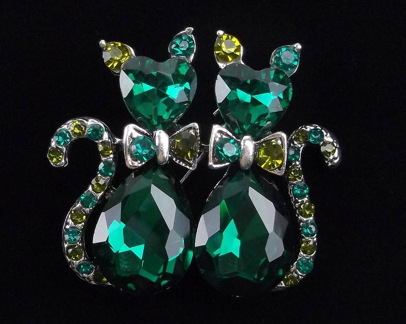 Mint Enameled Rhinestone Cat Brooch (1 of 2)