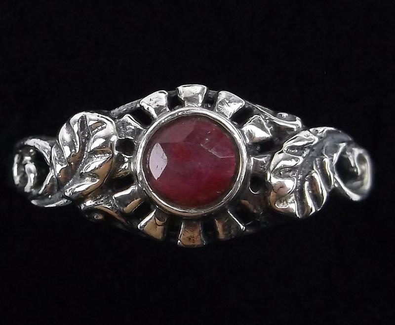New Bali Sterling Silver Ruby Sun Feather Ring 8.5 (1 of 2)