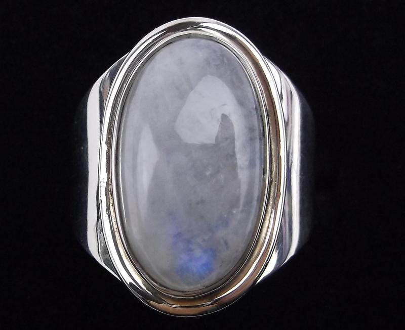 New Heavy Sterling Silver Moonstone Ring Size 7.5 (1 of 3)