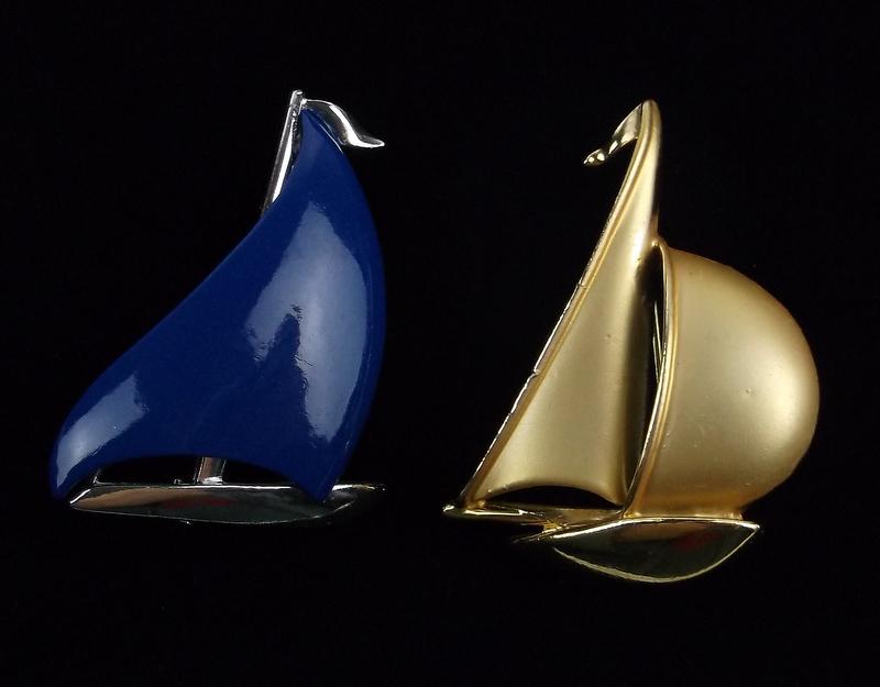 Mint Vintage 1970s Sailboat Brooch Lot (1 of 3)