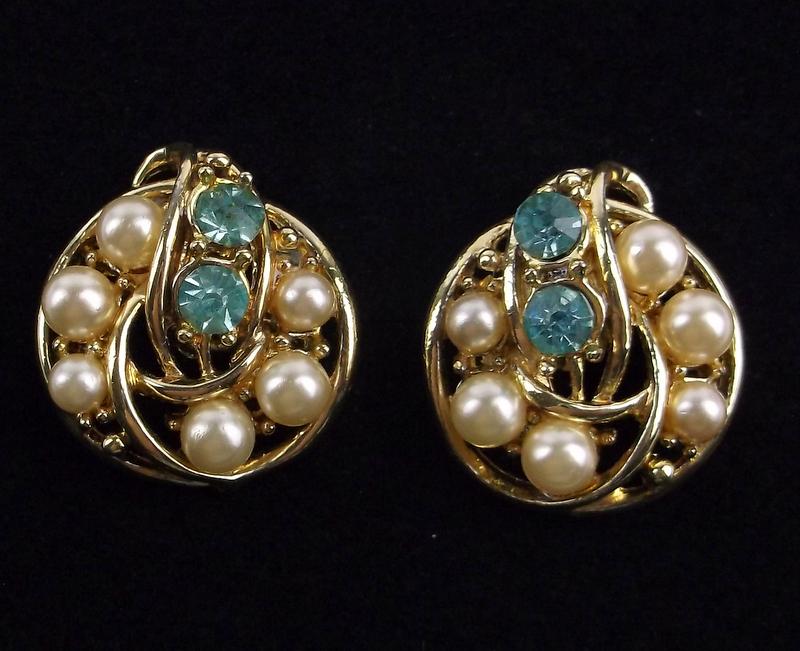 Mint Vintage 1950s Coro Craft Rhinestone Earrings: Mint Condition, In Like New Condition, Perfect