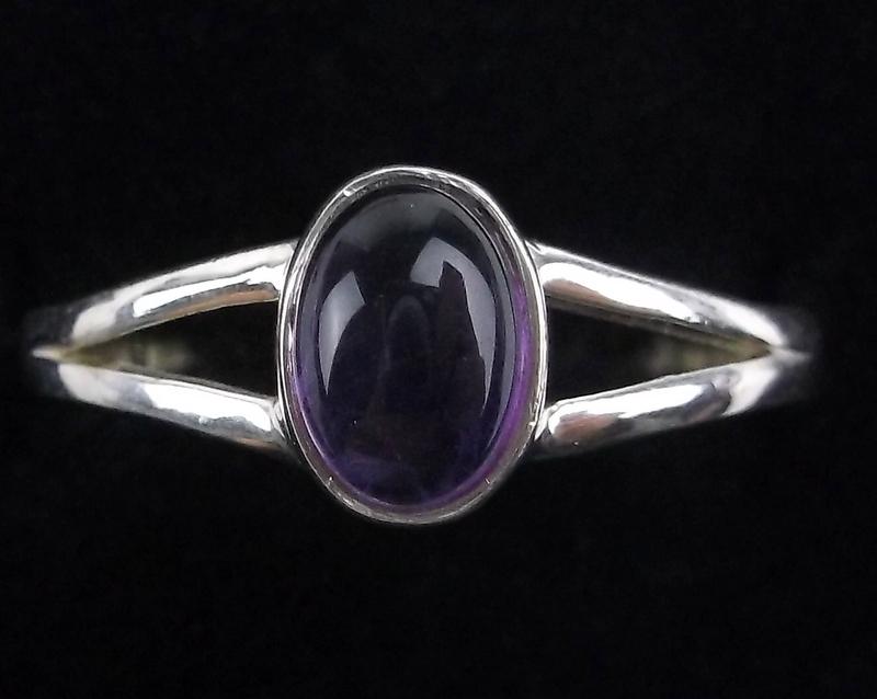 New Sterling Silver Amethyst Ring Size 8 (1 of 2)