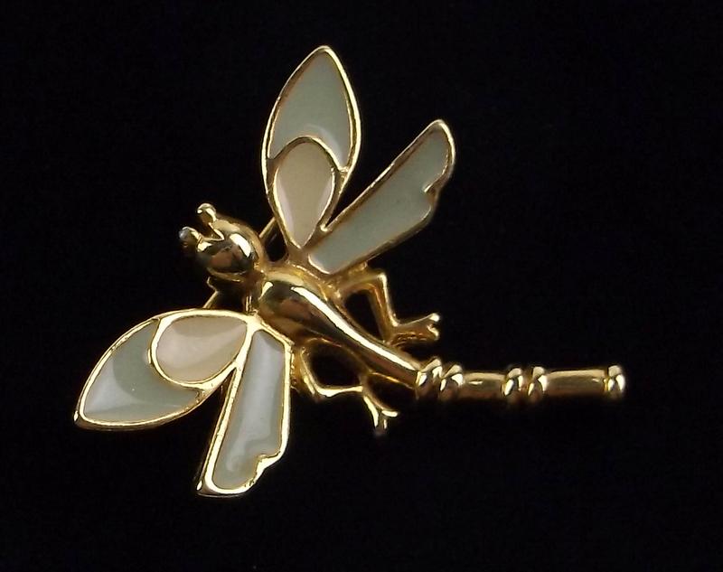 Mint Vintage Enameled Trifari Dragonfly Brooch (1 of 2)