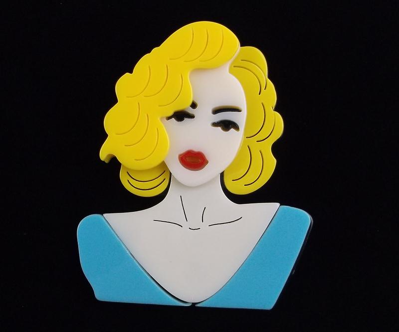 Mint Lucite Marilyn Monroe Brooch 3D Hollywood (1 of 2)