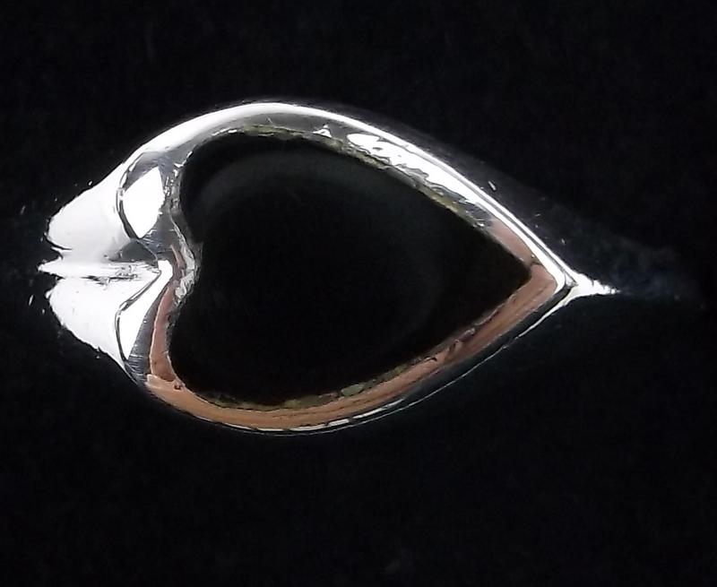 Mint Vintage Taxco Sterling Silver Onyx Ring 6 (1 of 3)