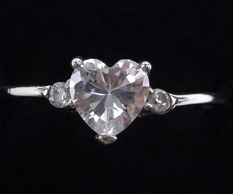 Mint Vintage Sterling Silver Heart Ring Size 9 (1 of 2)