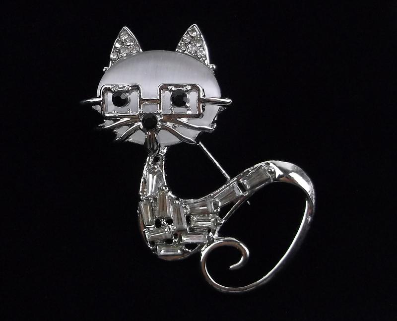 Mint Enameled Rhinestone Smart Cat Brooch (1 of 2)