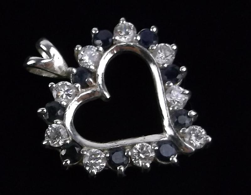 Stunn Vint Sterling Silver Sapphire Heart Pendant: Guaranteed Solid 925 Sterling Silver, in Excellent Condition
