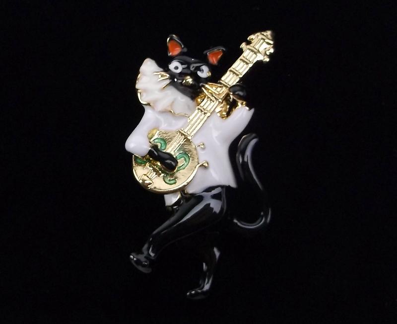 Mint Enameled Cat Playing Banjo Brooch: Mint Condition, In Like New Condition, Perfect