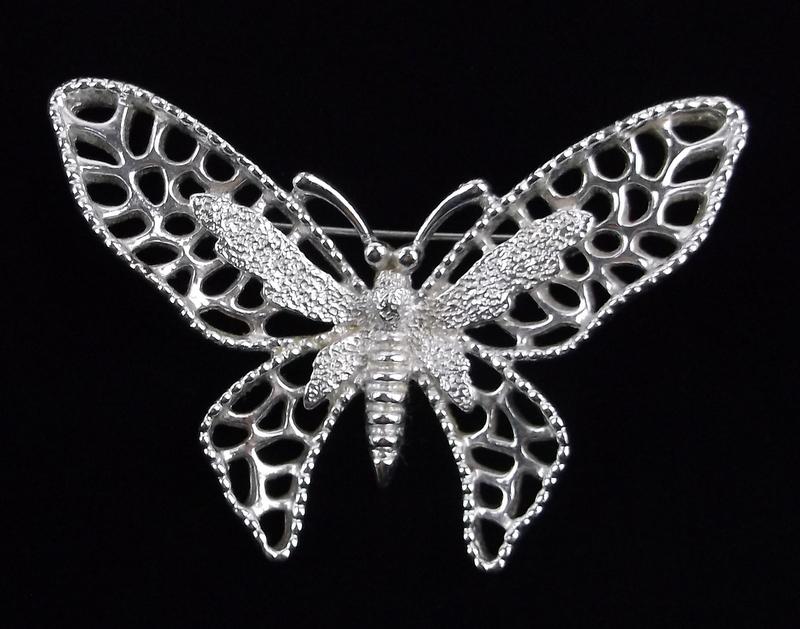 Mint Vintage 1970s Butterfly Brooch Big (1 of 3)
