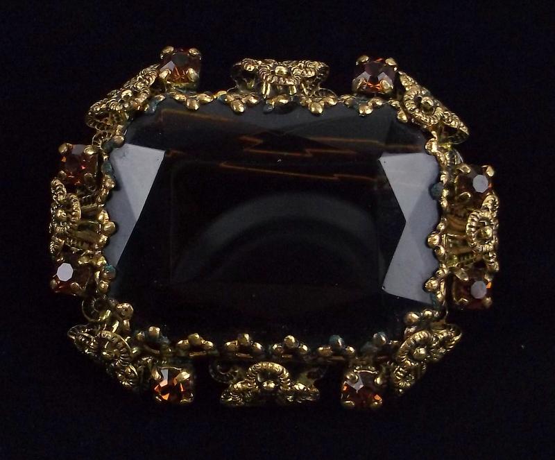 Mint Vintage 1940s Ornate Rhinestone Brooch (1 of 3)