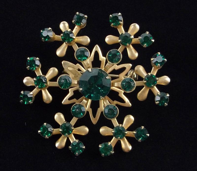 Mint Vintage 1960s Rhinestone Snowflake Brooch (1 of 3)