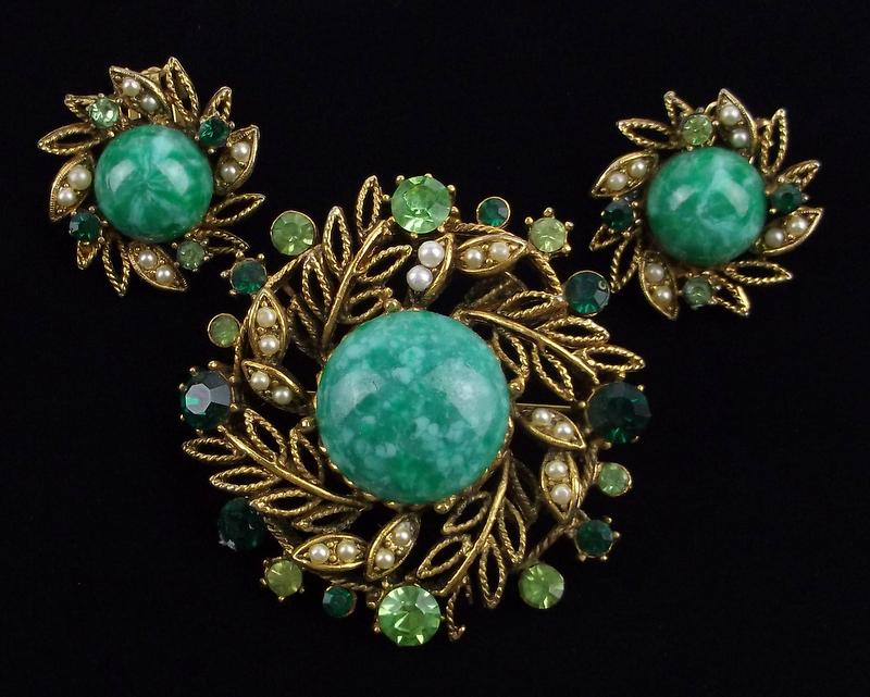 Mint Vintage 1950s Rhinestone Brooch Earrings Set (1 of 3)