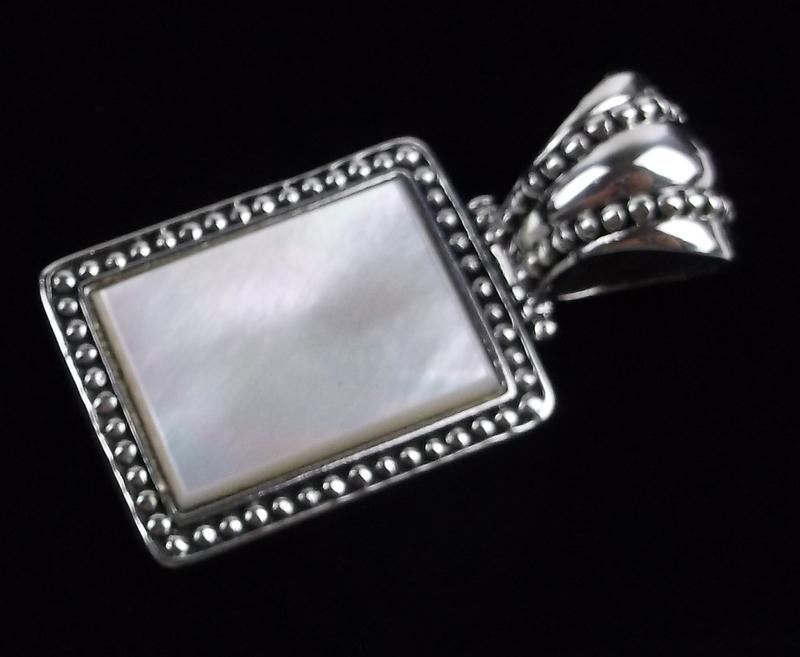 Mint Vint Big Heavy Sterling Silver MOP Pendant Big Bale (1 of 3)