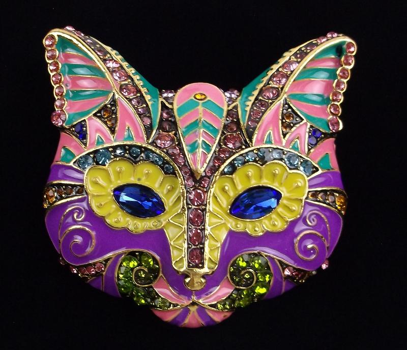 Big Mint Enameled Rhinestone Cat Brooch (1 of 2)