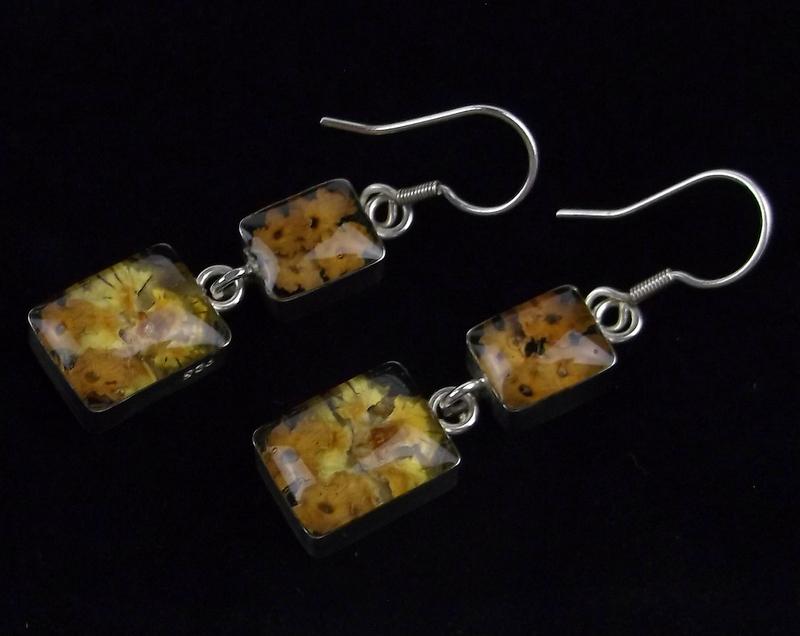 New Vintage 1970s Sterling Silver Flower Earrings (1 of 3)