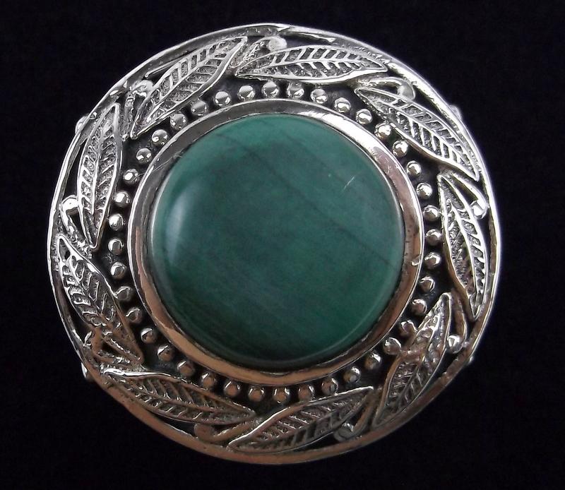 Mint Designer Heavy Sterling Silver Malachite Ring 6 (1 of 4)