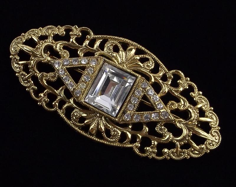 Mint Vintage Rhinestone Long Brooch (1 of 3)