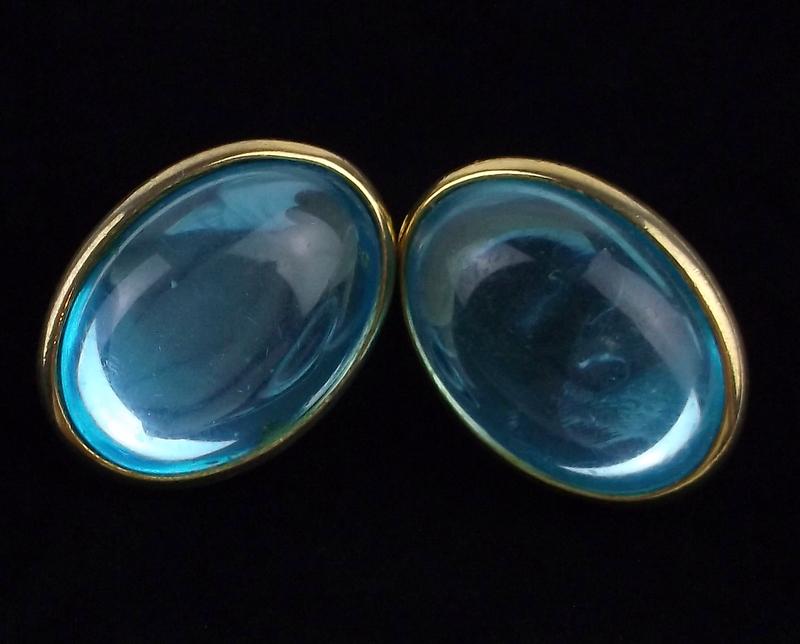 Gorgeous Vint 1950s Crown Trifari Jelly Belly Earrings: beautiful condition