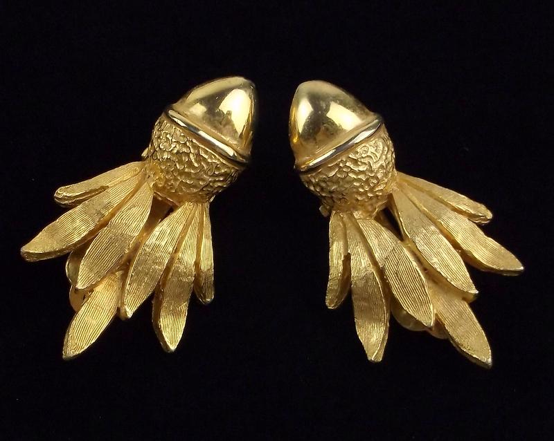 Mint Vintage Hattie Carnegie Acorn Drop Earrings: Mint Condition, In Like New Condition, Perfect