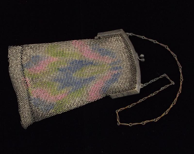 Stunning Vint 1920s Art Deco Mesh Metal Flapper Purse (1 of 6)