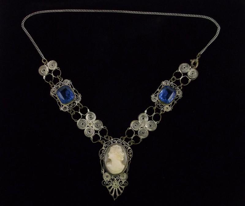 Gorg Vint 1930s Czech Glass Shell Cameo Necklace 15": a gorgeous 1930s Czech necklace with hand carved shell cameo and Czech glass 15 inch length