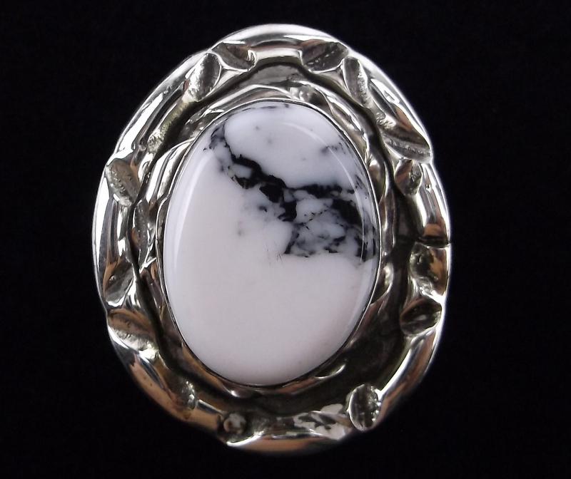 Navajo Rob Martinez Sterling White Buffalo Ring 10 (1 of 2)